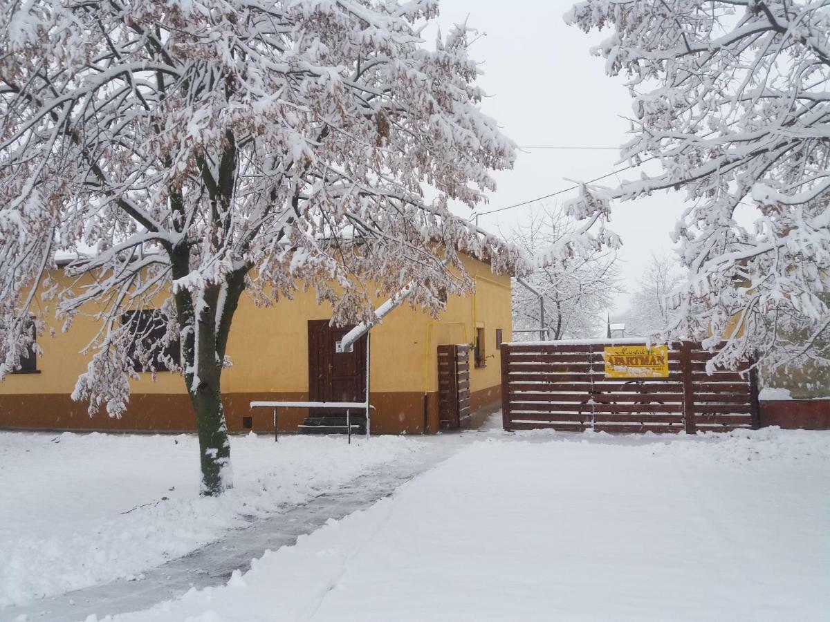 Harsfak Villa Mezokovacshaza Exterior photo
